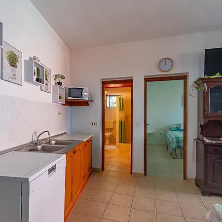 Apartments By The Sea Prigradica, Korcula - 627 Apartment Blato (Korcula)